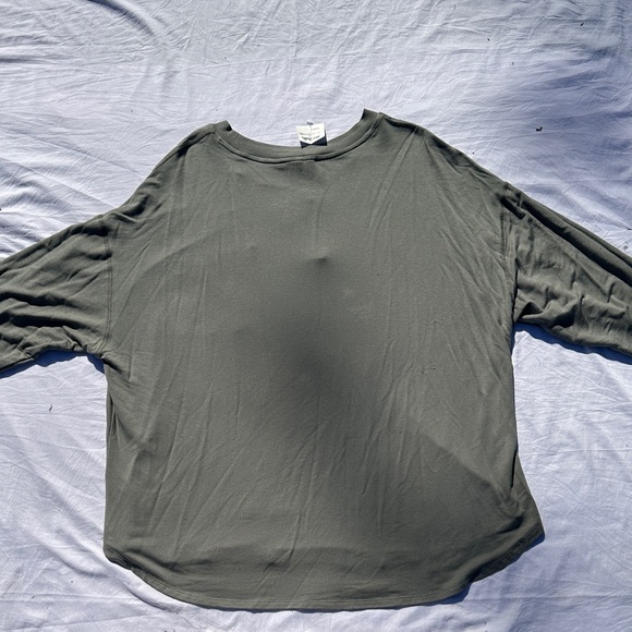 Workshop Republic Clothing  Women Dark Green Long Sleeve Tee. SIZE 3X - Picture 3 of 6